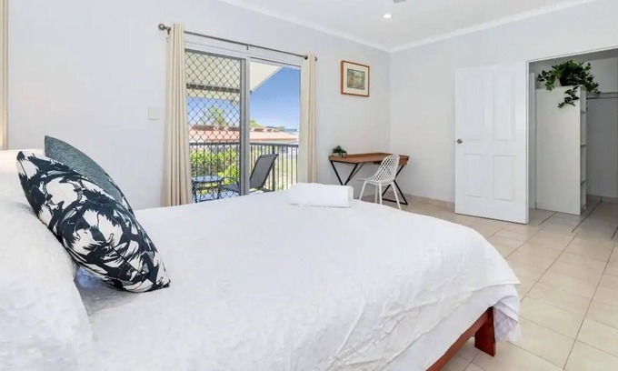 Stuart Park House | Welcome yourself to your next family friendly 3BR in the heart of The Gardens!