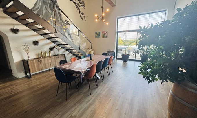 Bressolles Cottage | Welcoming cottage with pool and pet-friendly in Allier