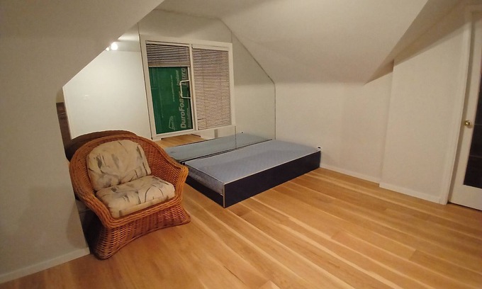 Dunbar House | Welcoming house (w 2 rooms) in vibrant Vancouver