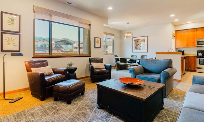 Leavenworth House | Well-maintained luxury townhouse in Downtown Leavenworth