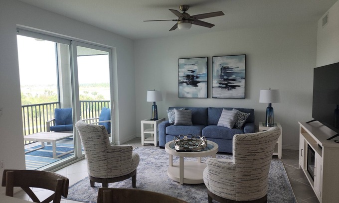 Venice Condo | Wellen Park Golf & CC, 10th hole Condo, Resort Amenities, 2 Golf Memberships