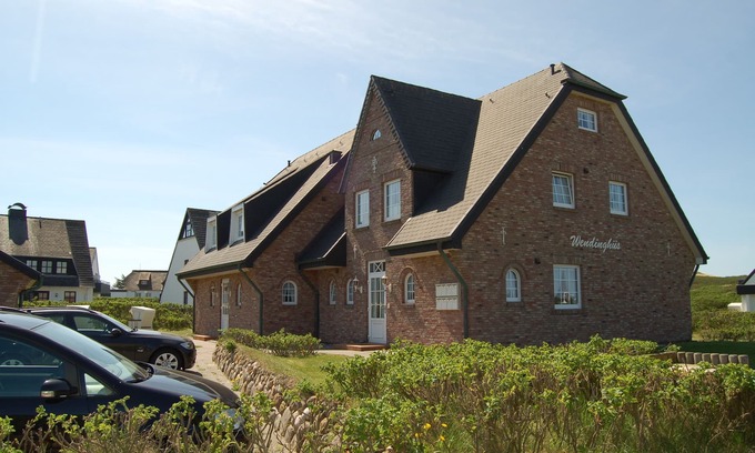 Wenningstedt-Braderup Apartment | Wendinghüs Ap. 4 * DTV stars with direct sea view, pets welcome