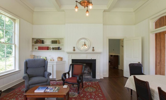 Westwood Place House | West Asheville - Elegant, Historic Suite In Funky, Foodieville, Eclectic Living