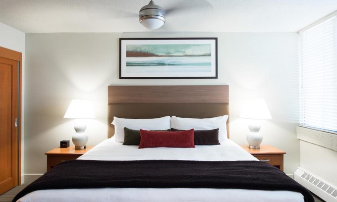Vancouver Hotel | West Coast Suites at UBC