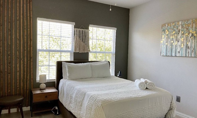 West Dallas House | WEST DALLAS HAVEN - Central Stylish Cozy