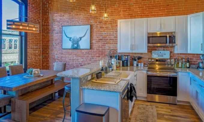 Baker City Apartment | West Empire Theatre Loft