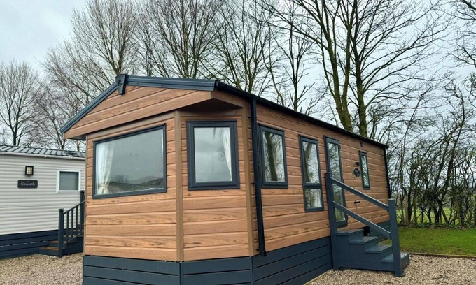 Capernwray Cabin | Westfield Lodge Retreat-Sleeps 6-Pet Friendly