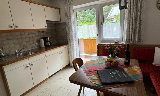 Wallgau Apartment | "Wetterstein" apartment/1 bedroom/shower, toilet - rock crystal, guest house