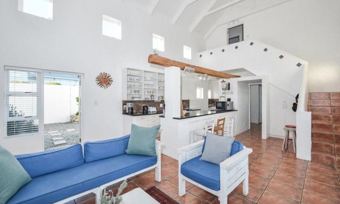 Yzerfontein Apartment | Whale Tale Beach House
