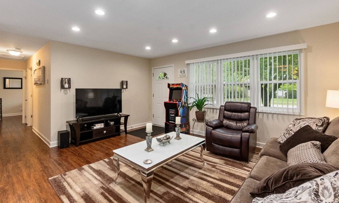 Wheeling House | Wheeling Rental