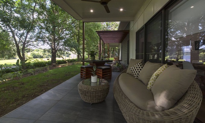 Maleny House | Where Hinterland birdsong welcomes you