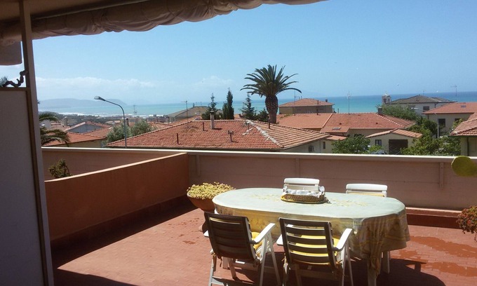 San Vincenzo Apartment | Where the sea shines