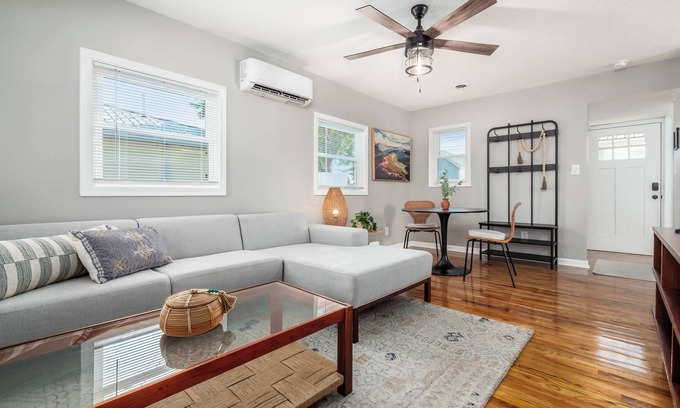 Buckeye Lake House | Whether you are visiting for a quick weekend or a longer stay, our cozy cottage is perfectly located in the heart of Buckeye Lake, just a short stroll to so much fun!