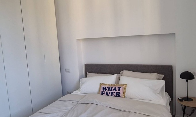 Porta Genova Apartment | Whispering Naviglio Nest