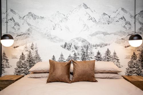 Cervinia Apartment | WHISPERING PINES LODGE Mountain view apartment with ski-in access