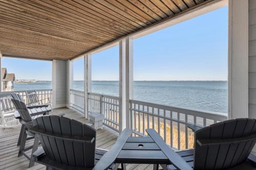 Manteo Apartment | Whispering Sound