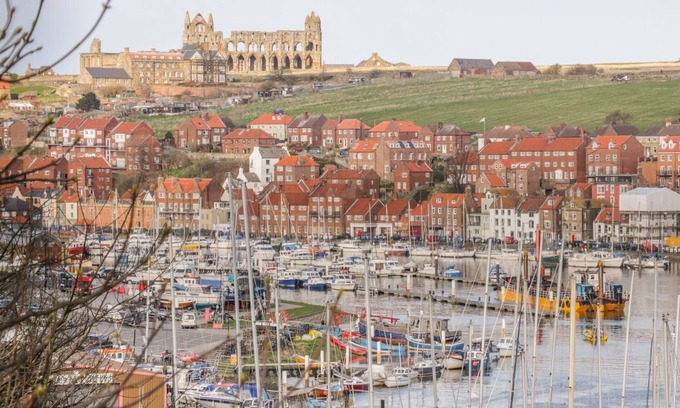 Whitby Cottage | Whitby Harbour Retreat