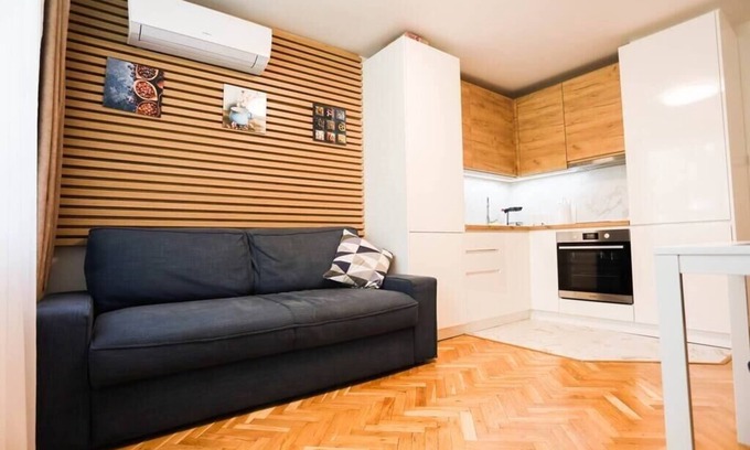 Varna Apartment | White Central Apartment