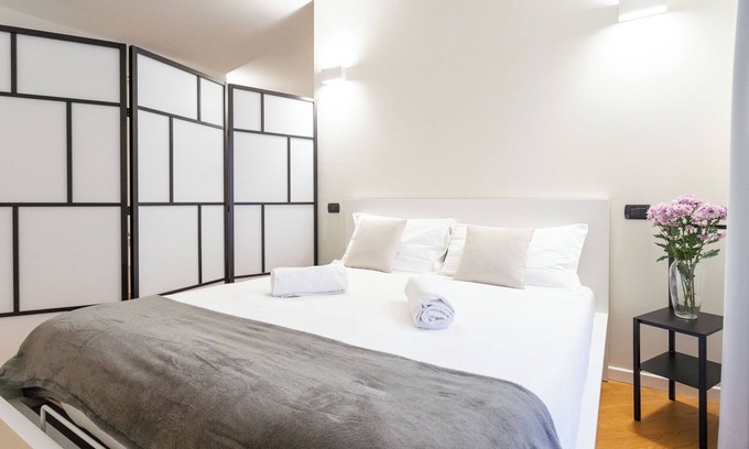 Como City Centre Apartment | White Flat in Como City Center by Rent all Como