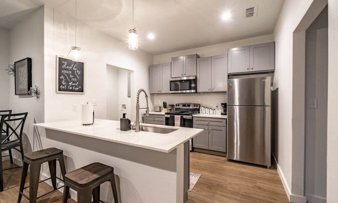 North by Northwest House | White Haus - 3BR/3BA - New Construction