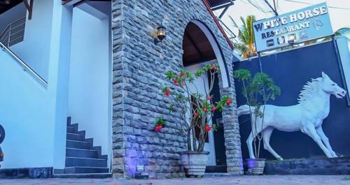 Thalaramba Resort | White horse mirissa