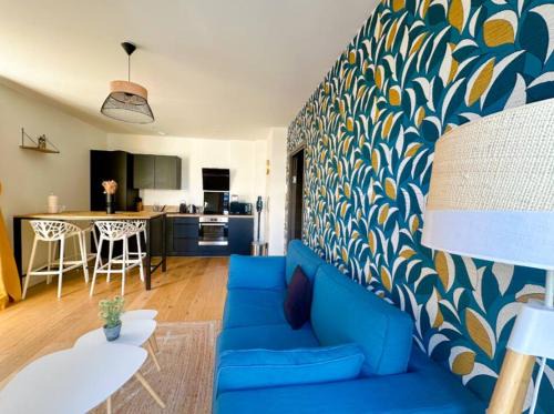 Henriville Apartment | White House - THE SUNNY avec TERRASSE et PARKING privé - 20 min CENTRE