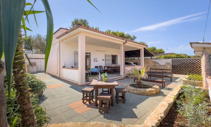 Torre Squillace Villa | White Sand Private Villa Near The Sea, Wifi