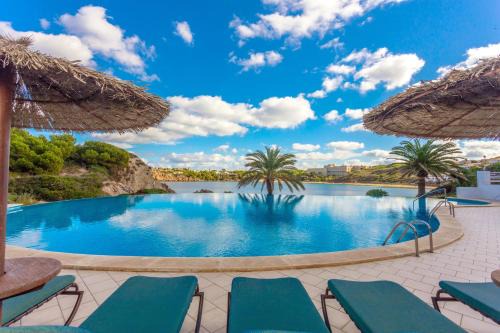 Arenal d'en Castell Apartment | White sands 613