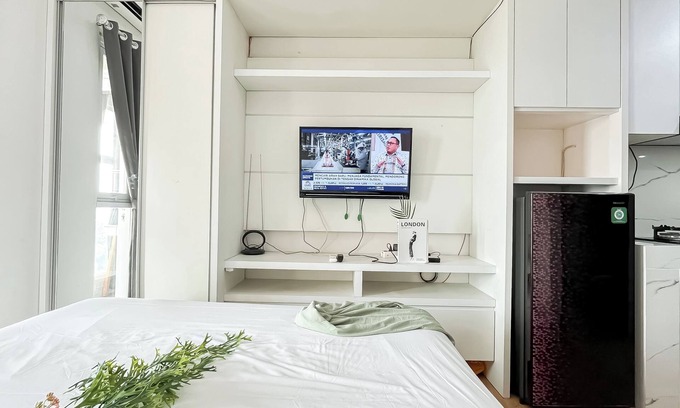 Serpong Apartment | White Tone Studio At Amazana Serpong Apartment