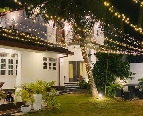 Seeduwa - Katunayake House | White Villa Airport Transit Hotel