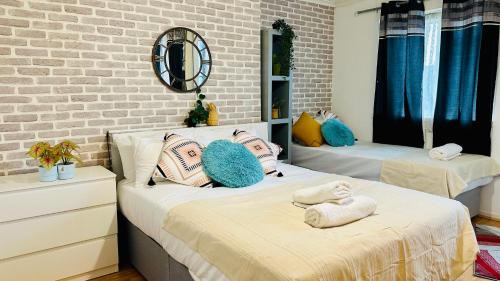 Stepney Green House | Whites Inn