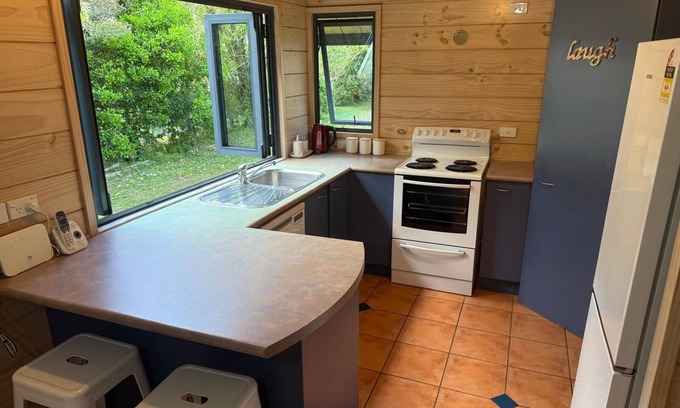 Whitianga House | Whitianga River Front Cottage - the best of both worlds!