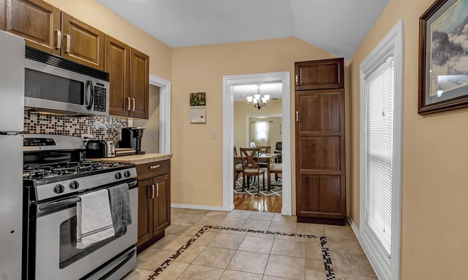 Columbus Apartment | Whitney place upper
