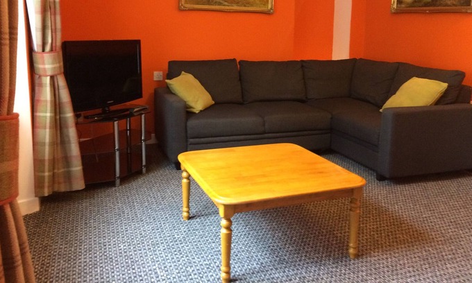 Dumfries Apartment | Whole apartment in the center of Dumfries