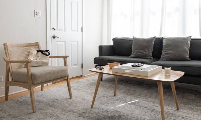 Bucktown Apartment | Wicker Shops, Eats, Bars | Outdoor Patio | Zencity