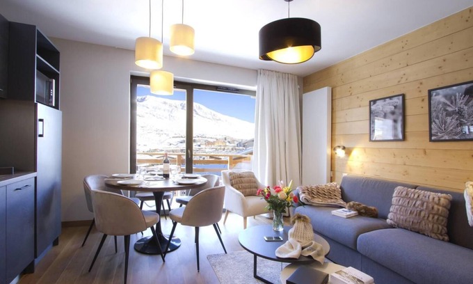 Eclose-Ouest Hotel | Wifi, sauna, hammam, balcony, tv, ski locker, 32m², Alpe d'Huez