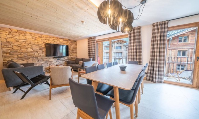 Tignes le Lac Apartment | Wifi, ski-in/ski-out & foot of the slopes, 4th floor, swimming pool, sauna, hammam, balcony, tv