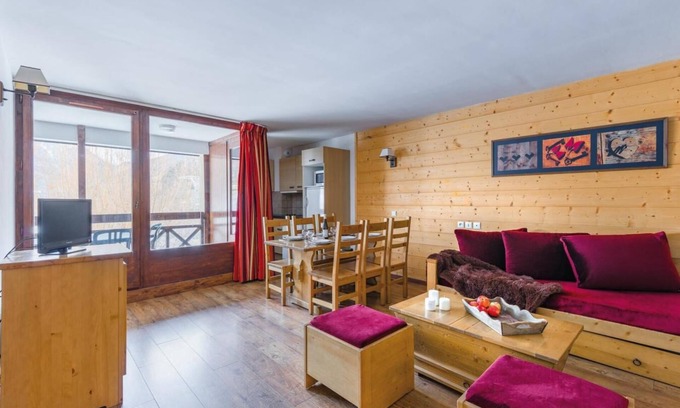 Brides-les-Bains Apartment | Wifi, swimming pool, balcony, tv, ski locker, 24m², Brides Les Bains