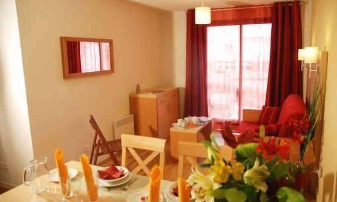 Mers-les-Bains Apartment | Wifi, swimming pool, parking, tv, 45m², Le Treport