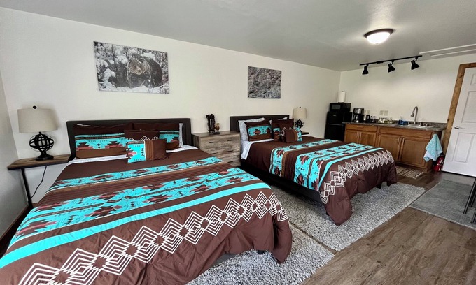 Gardiner Cabin | Wild View Cabin