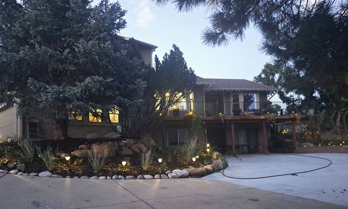 Gleneagle House | Wildlife and Pines Retreat