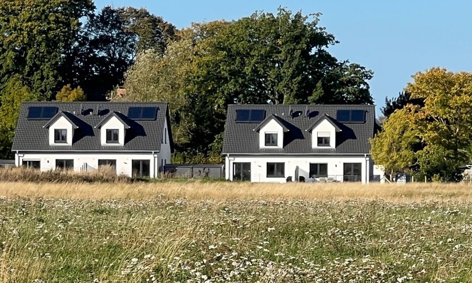 Kuehlungsborn House | Wildrose 1 und 2 für bis zu 12 Personen Buchbar