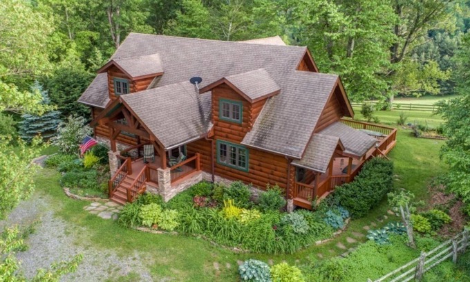 Boone House | Wildwind Cabin Amazing View - 5 Mins to Downtown Boone - Unwind & Relax