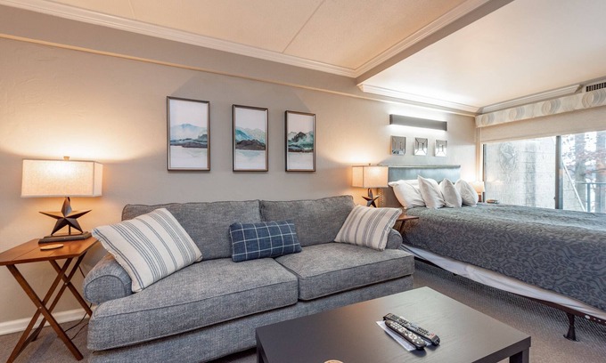 Thayerville Condo | Will O' The Wisp: 206A Efficiency/One Bath