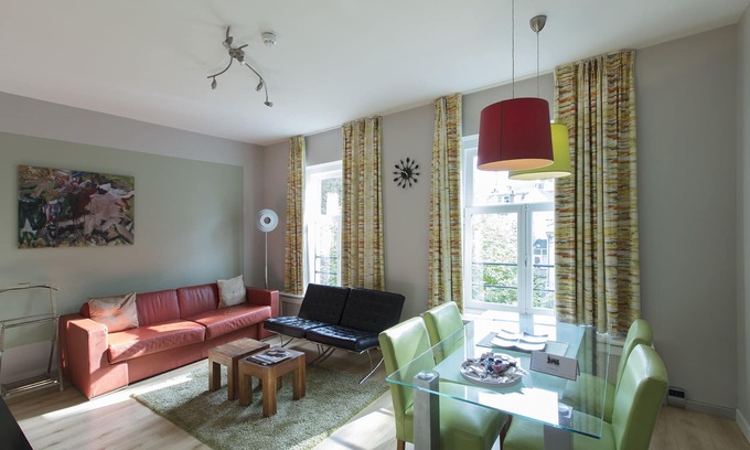 Canal Ring Apartment | Willem de Kooning apartment