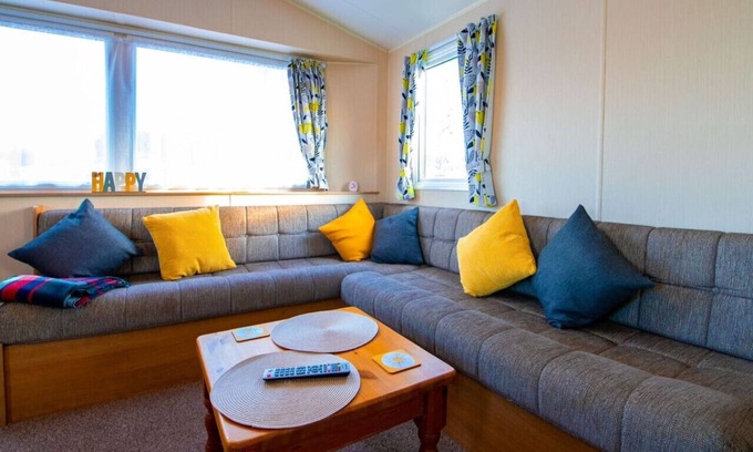 New Romney RV Rental | Willerby Etchingham ND30 3B