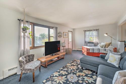 Williams Bay Apartment | Williams Bay Getaway with Geneva Lake Views!