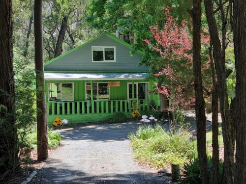 East Warburton House | Willows Cottage