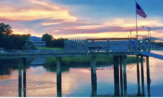 Ogden House | Wilmington Picturesque Waterfront home with Intracoastal views 15 mins to beach