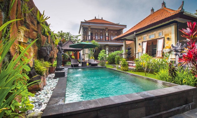 Lodtunduh Villa | Win House Ubud by Supala